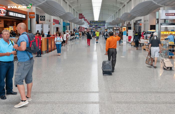 Sân bay Toronto (YYZ)