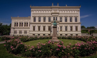 Vé máy bay giá rẻ đi Lund hãng EVA Air