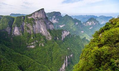 Vé máy bay EVA Air đi Trương Gia Giới giá rẻ