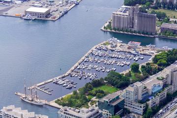 Vé máy bay đi Canada bao nhiêu tiền tại TPHCM